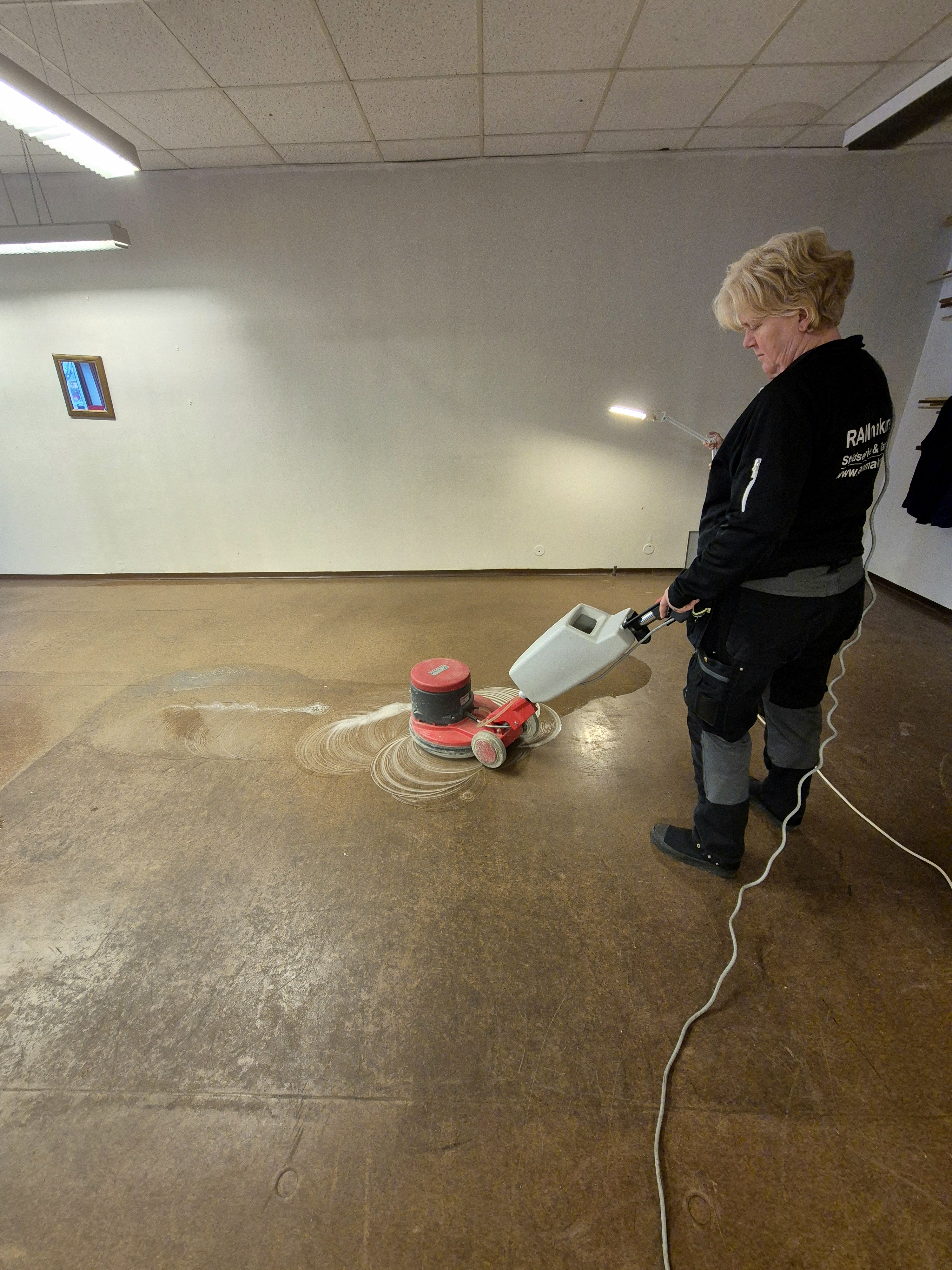 Window cleaning, Commercial cleaning